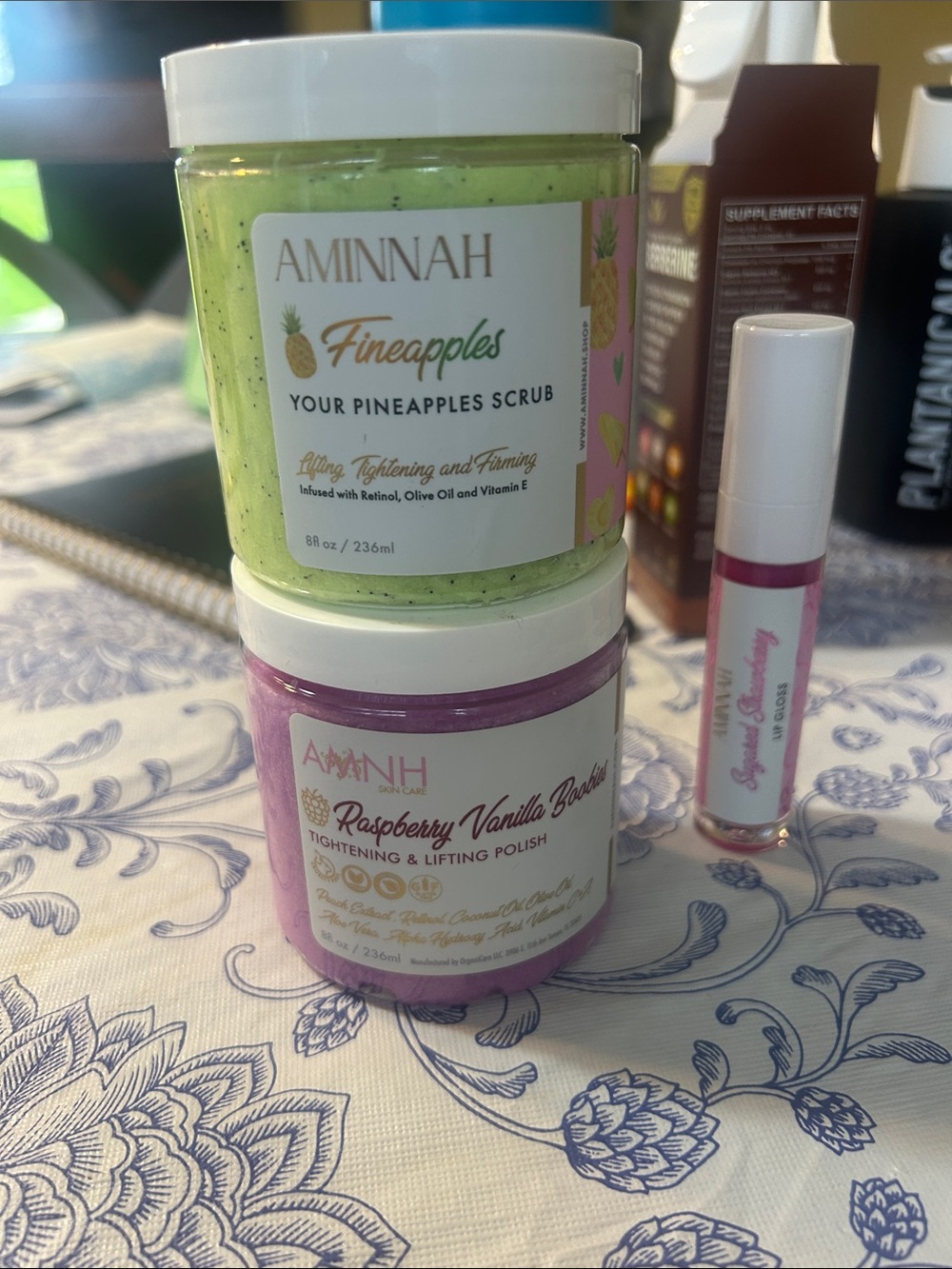 Body scrub and lip combo